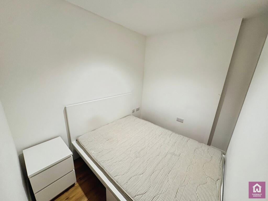 Apartment in Salford, Greater Manchester - View 5