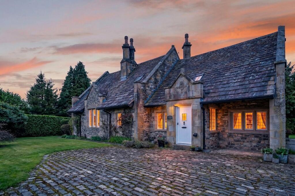 Main image of property: Ingmire Lodge, Sedbergh, LA10
