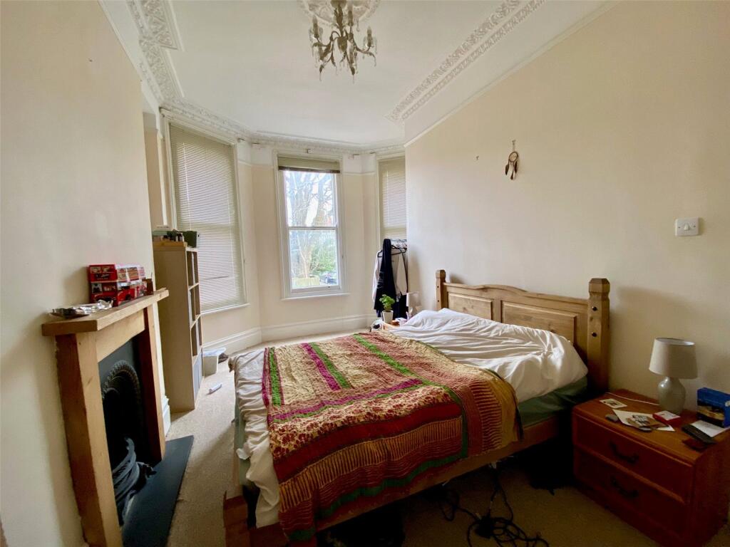 Apartment in Bristol - View 5