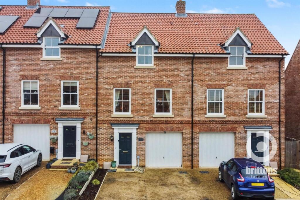 Main image of property: Lapwing Lane, Hunstanton