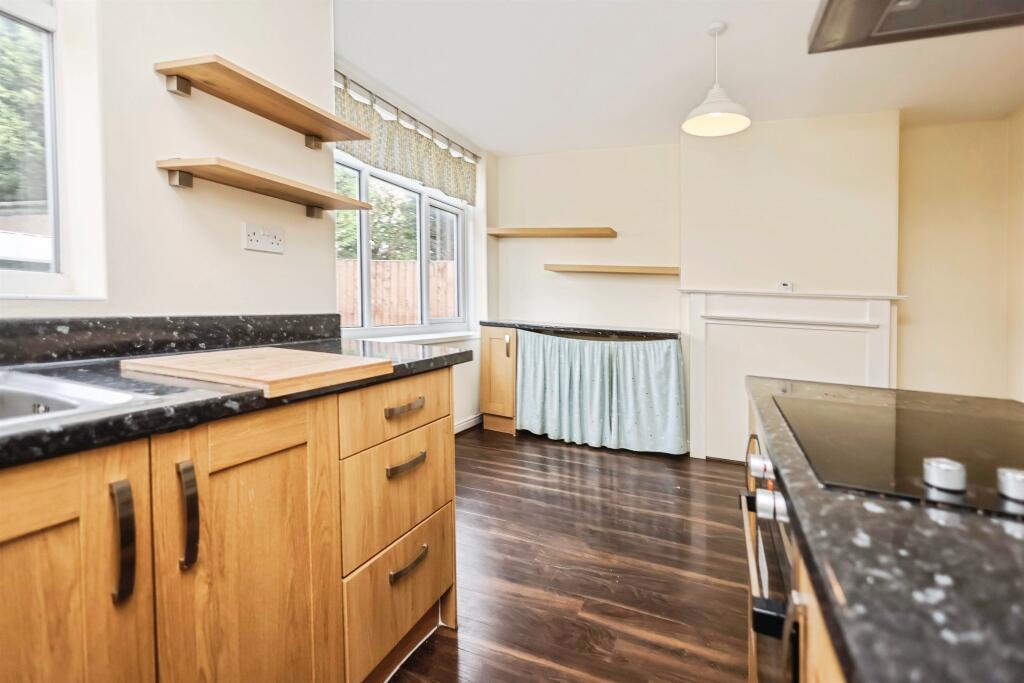 House in Solihull, Ulverley Green - View 3