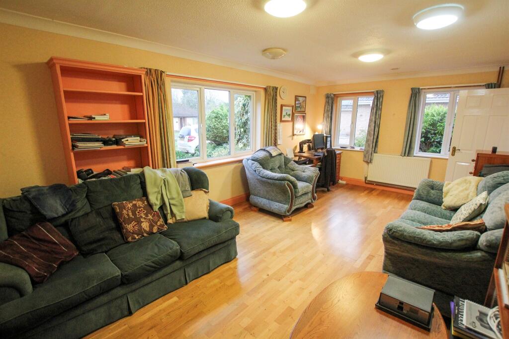 32, Coles Lane photo 3