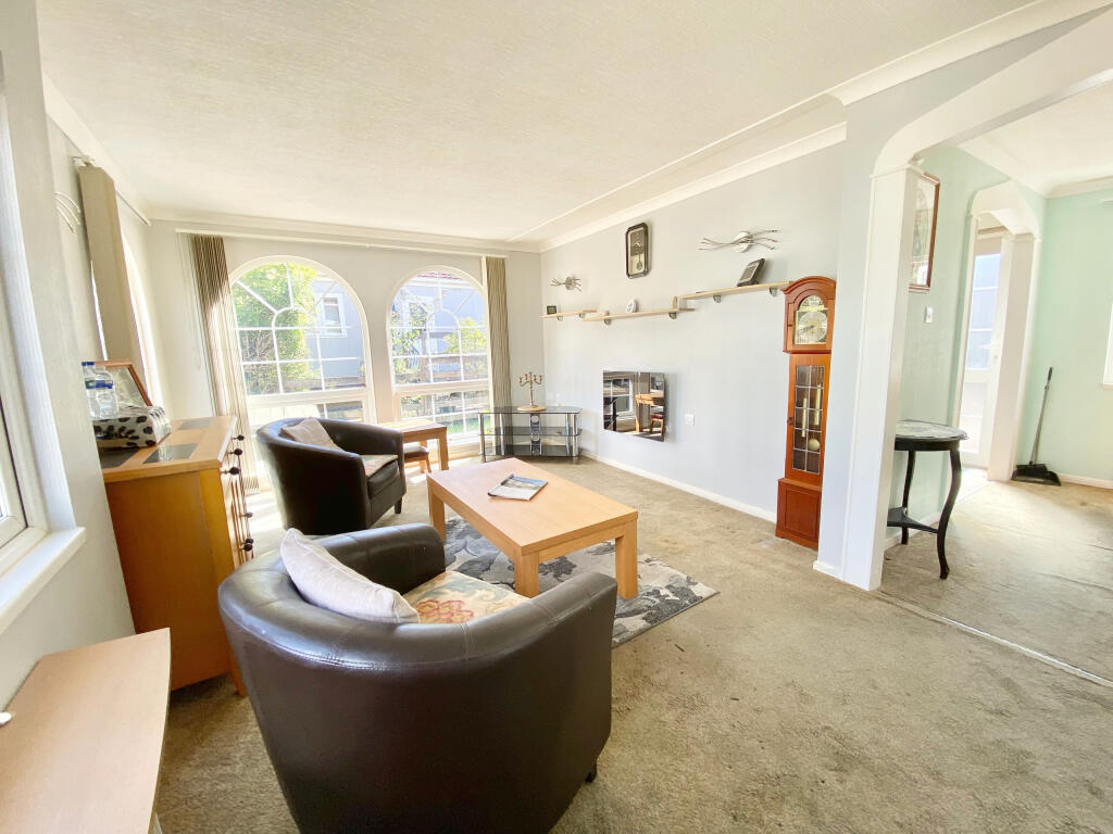 House in Basingstoke and Deane, Oakley - More