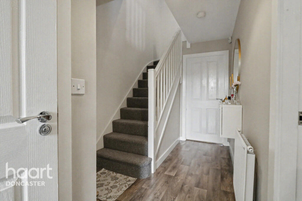 House in Doncaster, Old Edlington - View 5