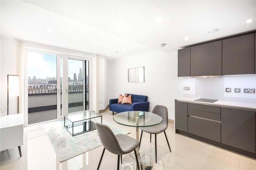 Studio flat for rent