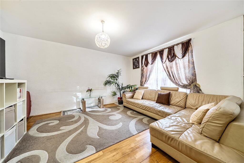 Talisman Square, Sydenham, London, SE26 photo 4