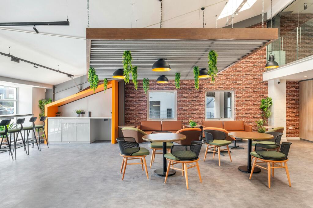 office 28.jpg