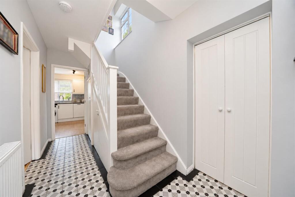 House in Watford - View 5