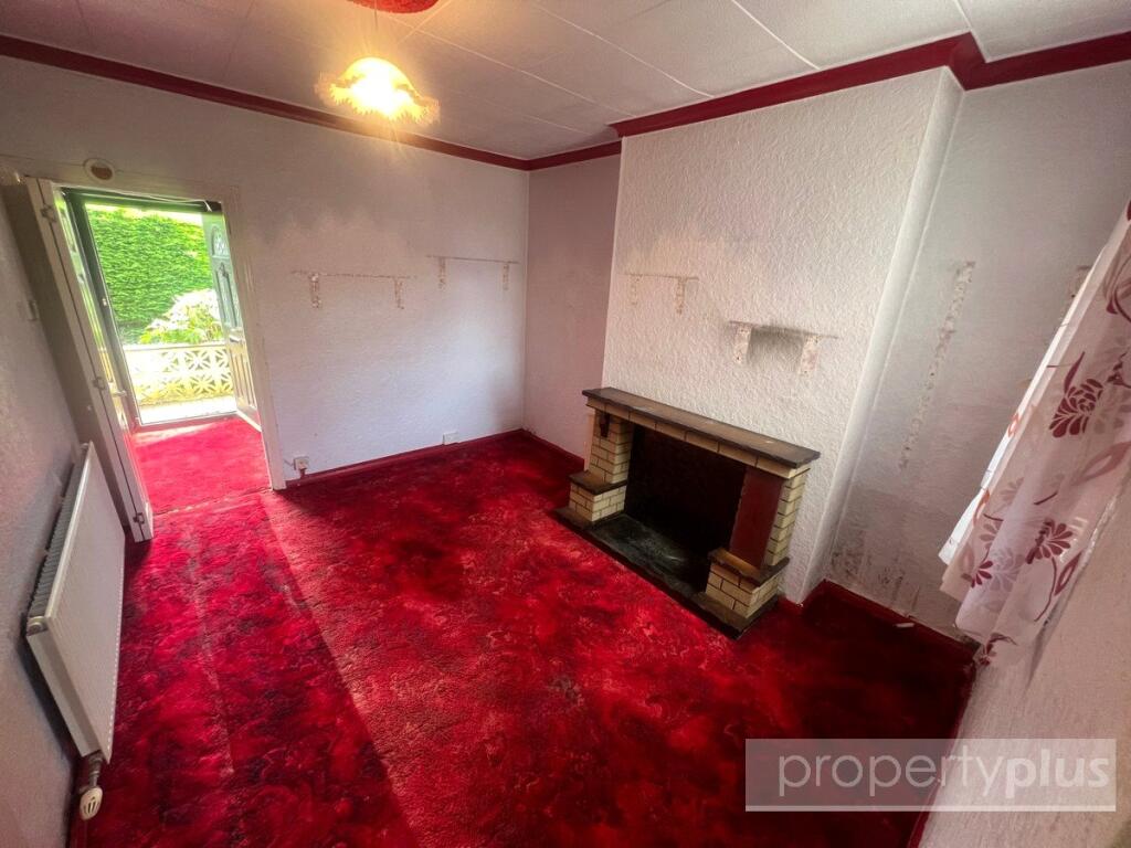 House in Rhondda Cynon Taff, Llanharan - View 5