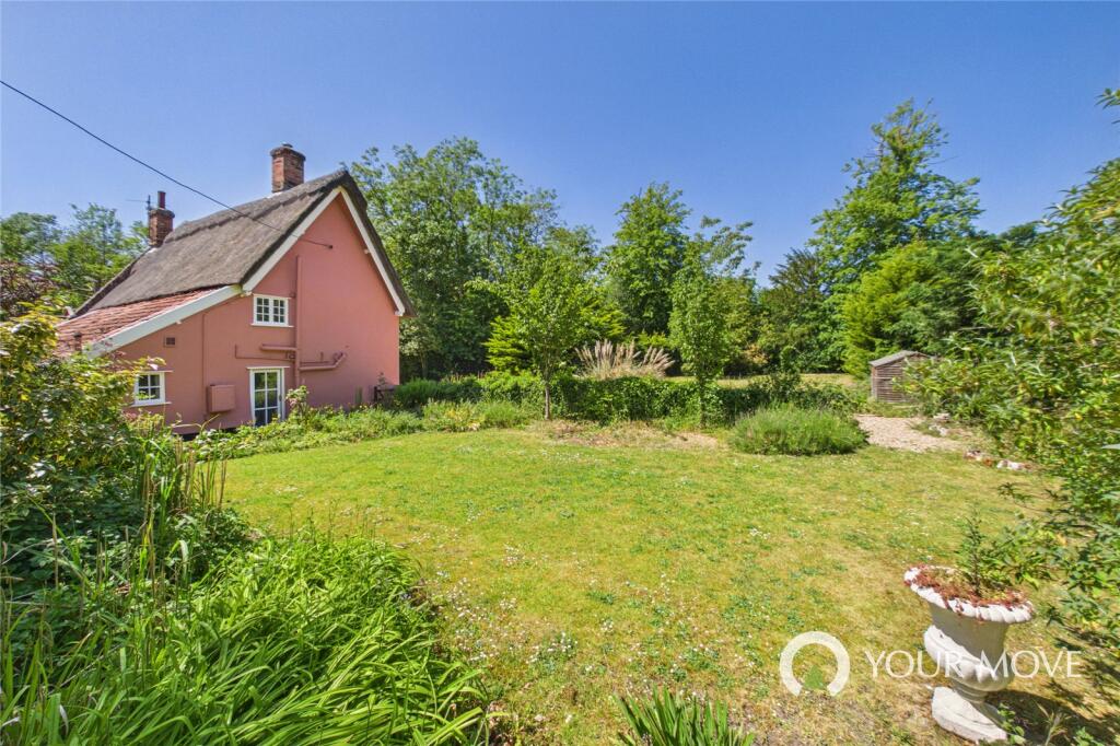 Kenninghall Road, Garboldisham, Diss, Norfolk, IP22 photo 4