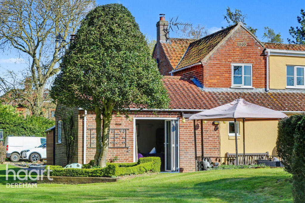 Bintree Road, Billingford photo 2
