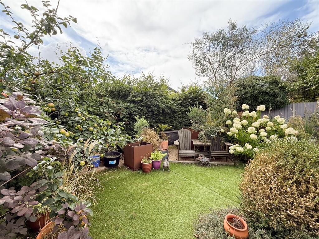 House in Corby, Danesholme - View 3