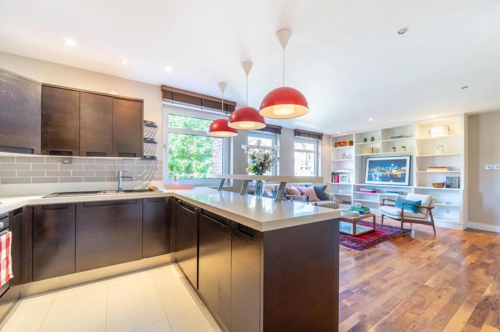 Apartment in London - View 3