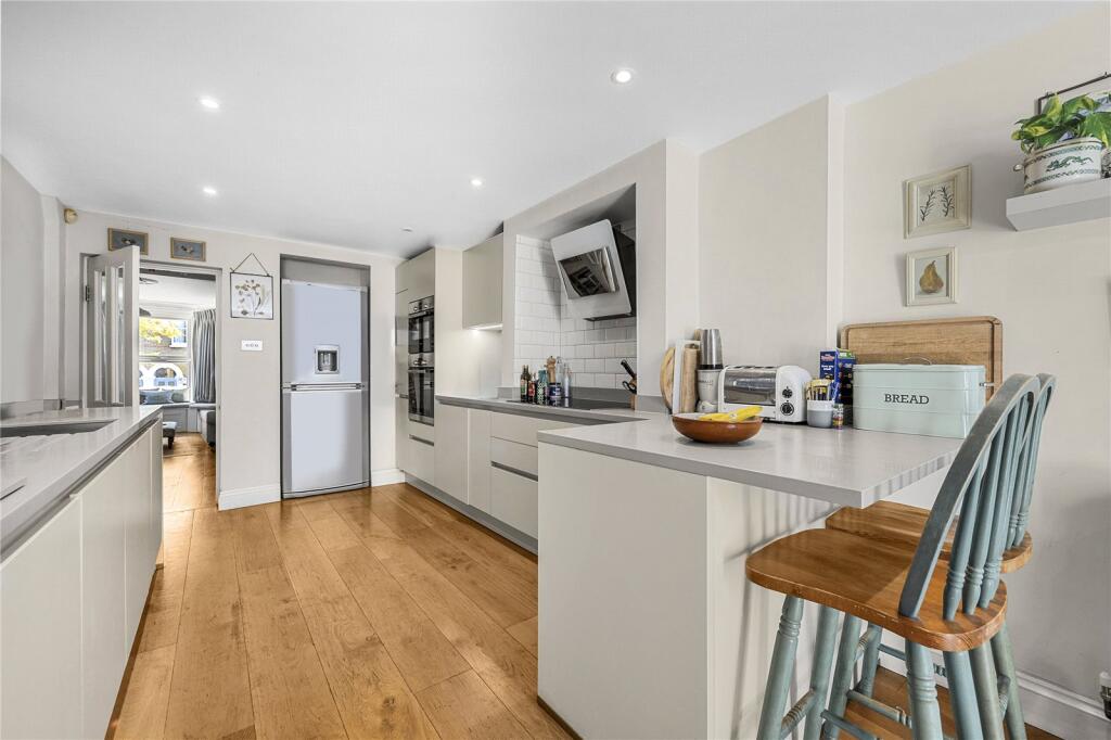 House in London - View 5