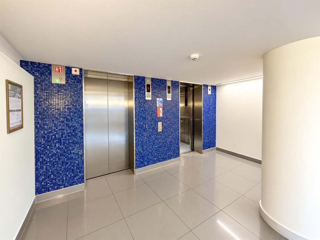 Apartment in Southall - View 3