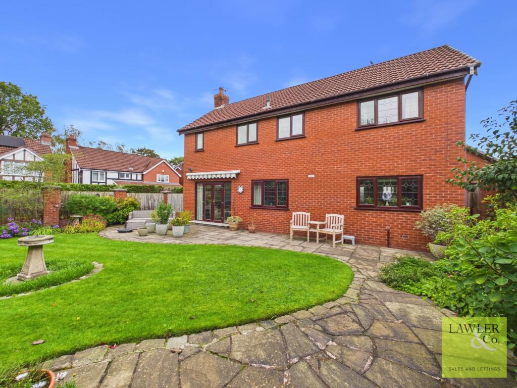 House in Stockport, Cherry Tree - View 2
