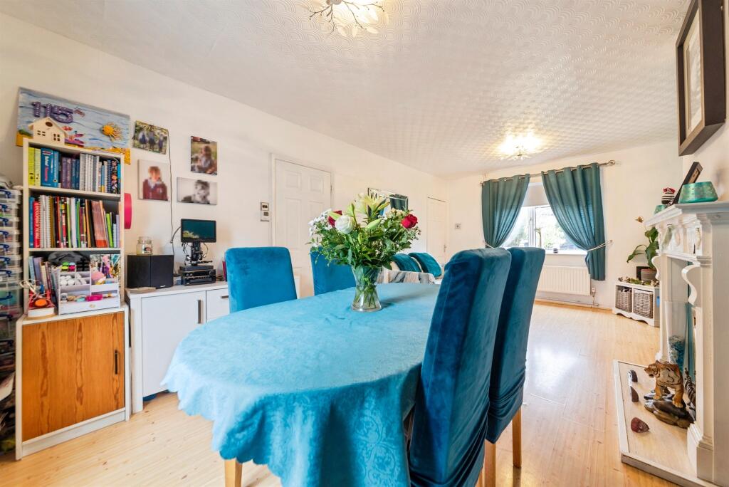 Chatsworth Road, Newark - View 6