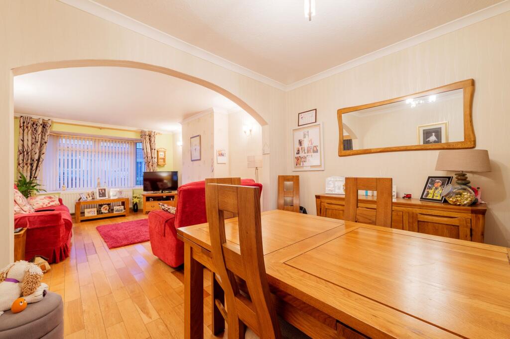 Chiltern Drive, West Moor, NE12 photo 4