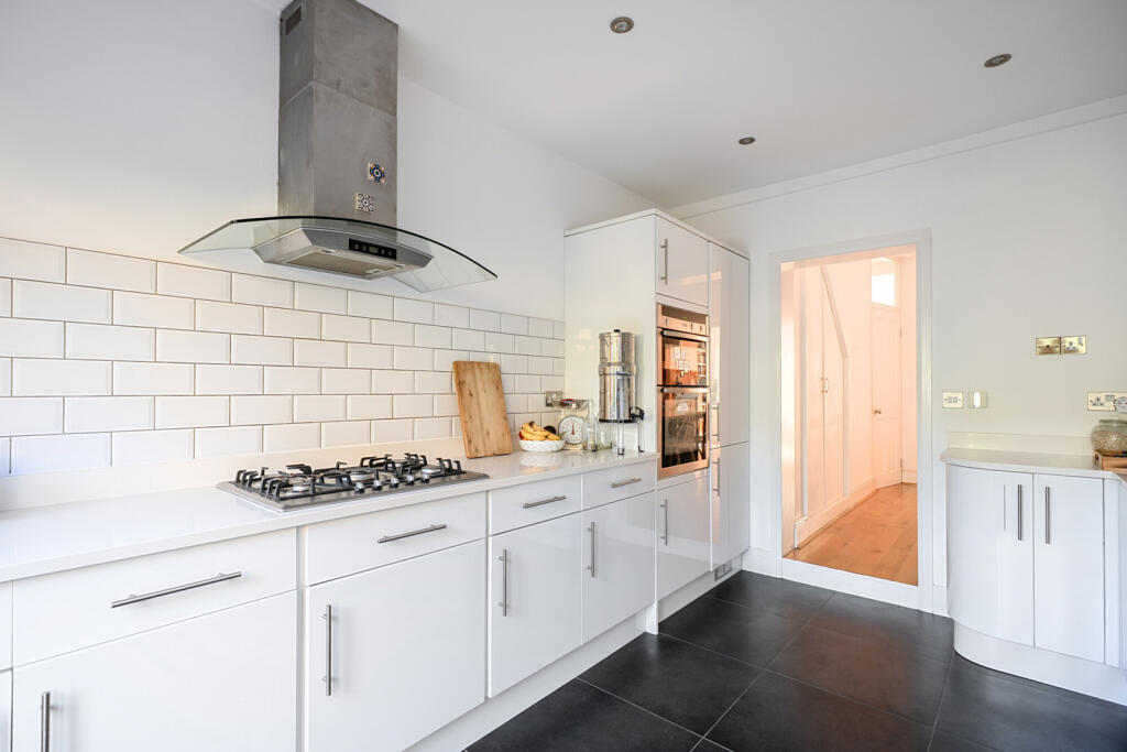 House in Southall - View 3