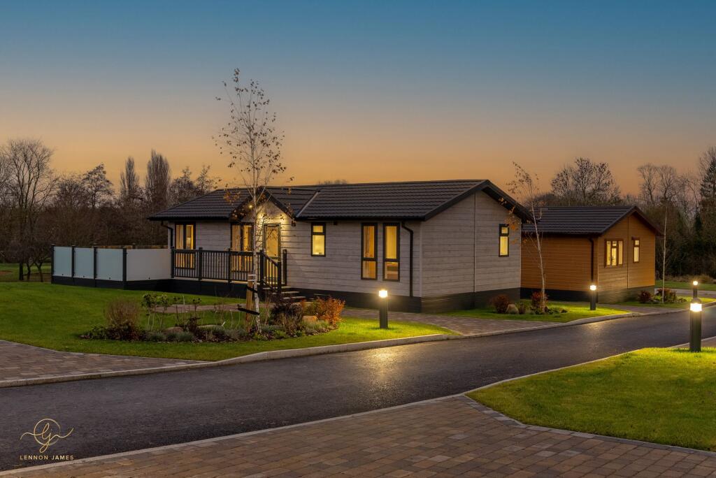 Cambridge Country Club, Toft Road, CB23 photo 2