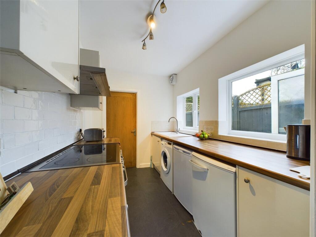 Stourbank Road, Christchurch, Dorset, BH23 photo 4