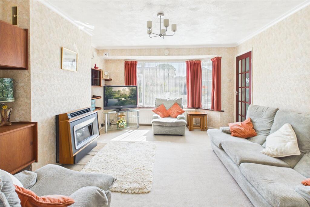 Lynwood Grove, Swindon, Wiltshire, SN2 photo 3