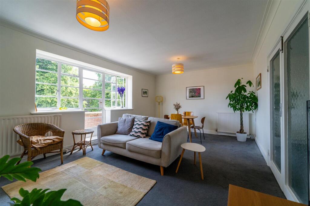 Apartment in Birmingham, West Midlands - View 2