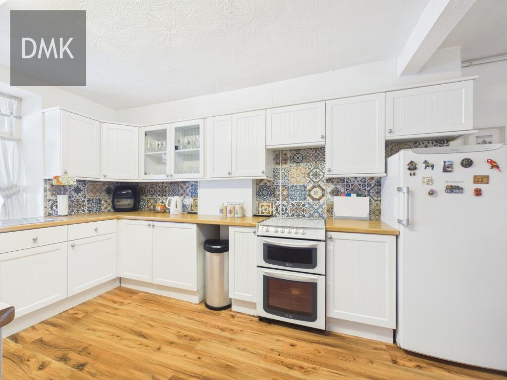 House in Cardiff, Maesteg - View 4