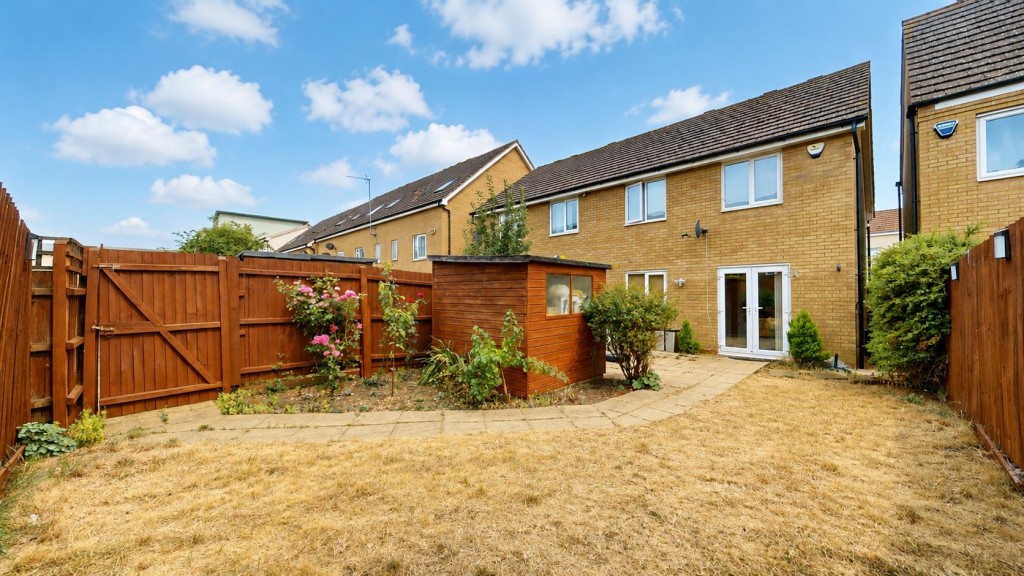 House in Milton Keynes, Broughton Gate, Broughton and Milton Keynes - View 2