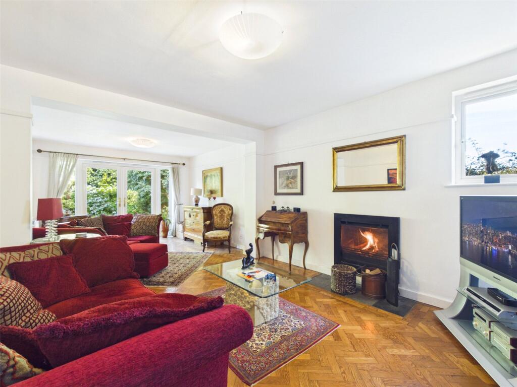 House in Kettering, North Northamptonshire - View 2