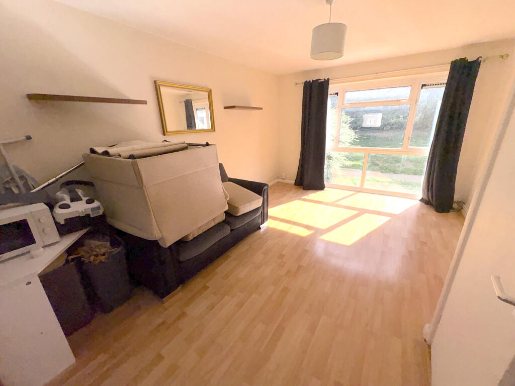 Apartment in Mole Valley, Surrey - View 5
