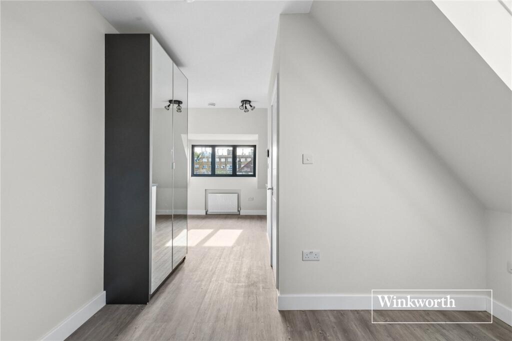 Apartment in London - View 5
