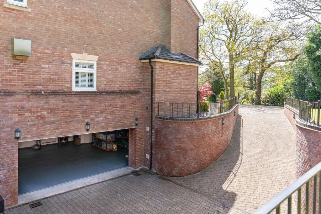 Additional image 29 of Plymouth Drive, Barnt Green, B45