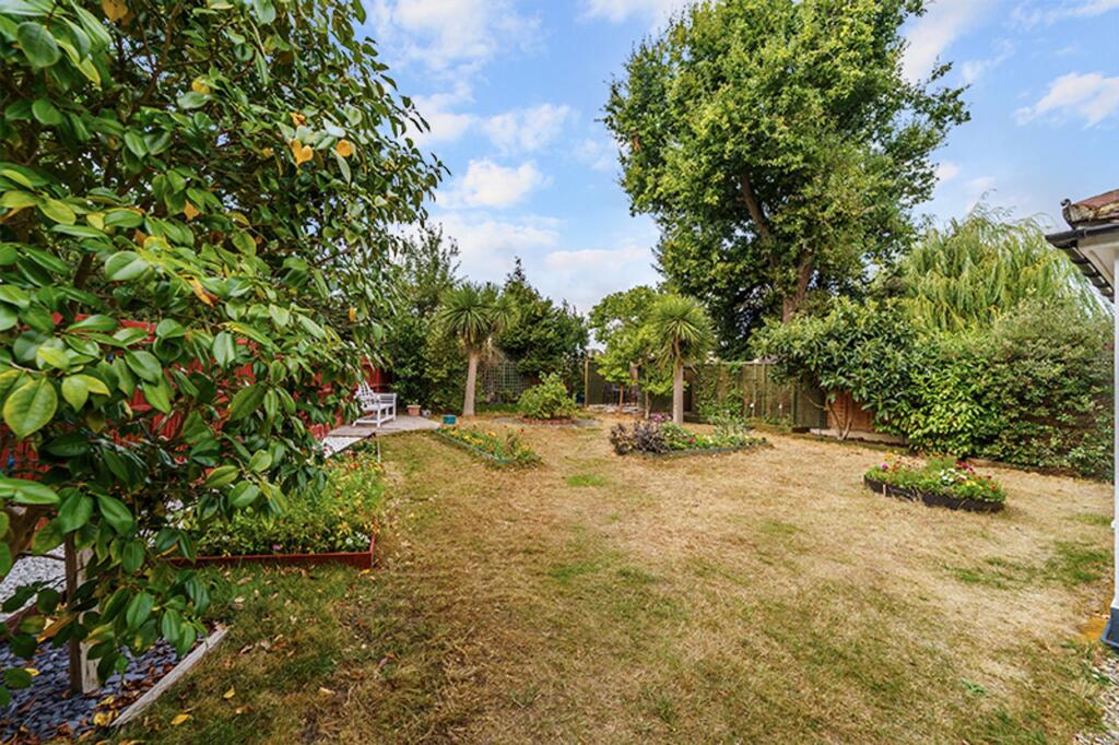 House in Kingston upon Thames - View 3