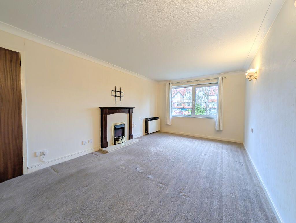 Main image of property: To Let - Homesands House, Park Road, Southport - First Floor Apartment
