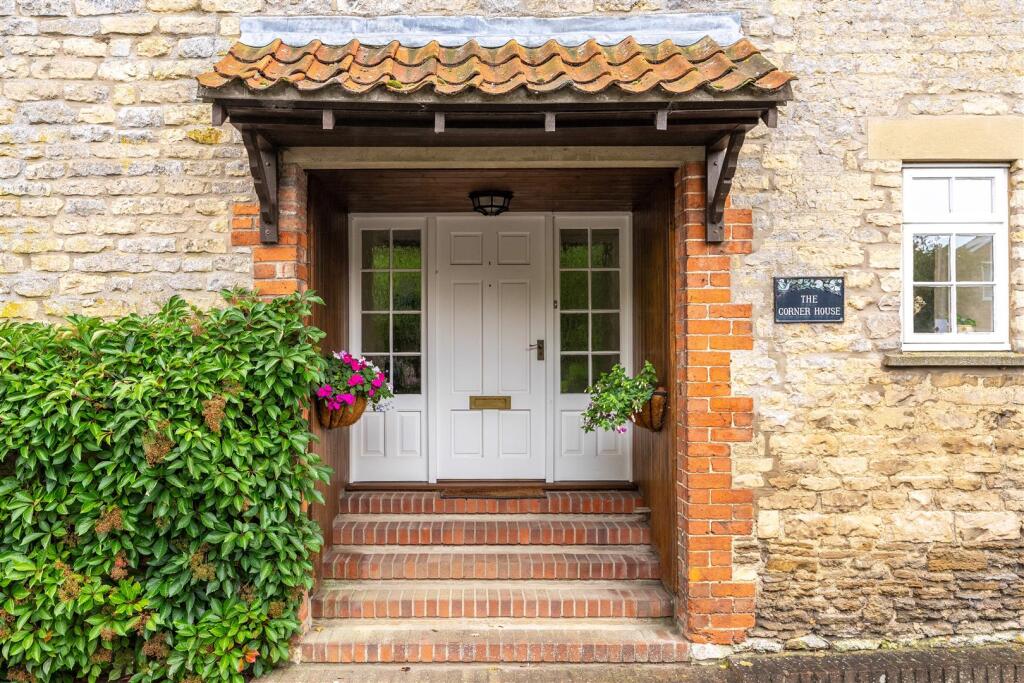 The Corner House, Kingsway, Nettleham, Lincoln photo 4