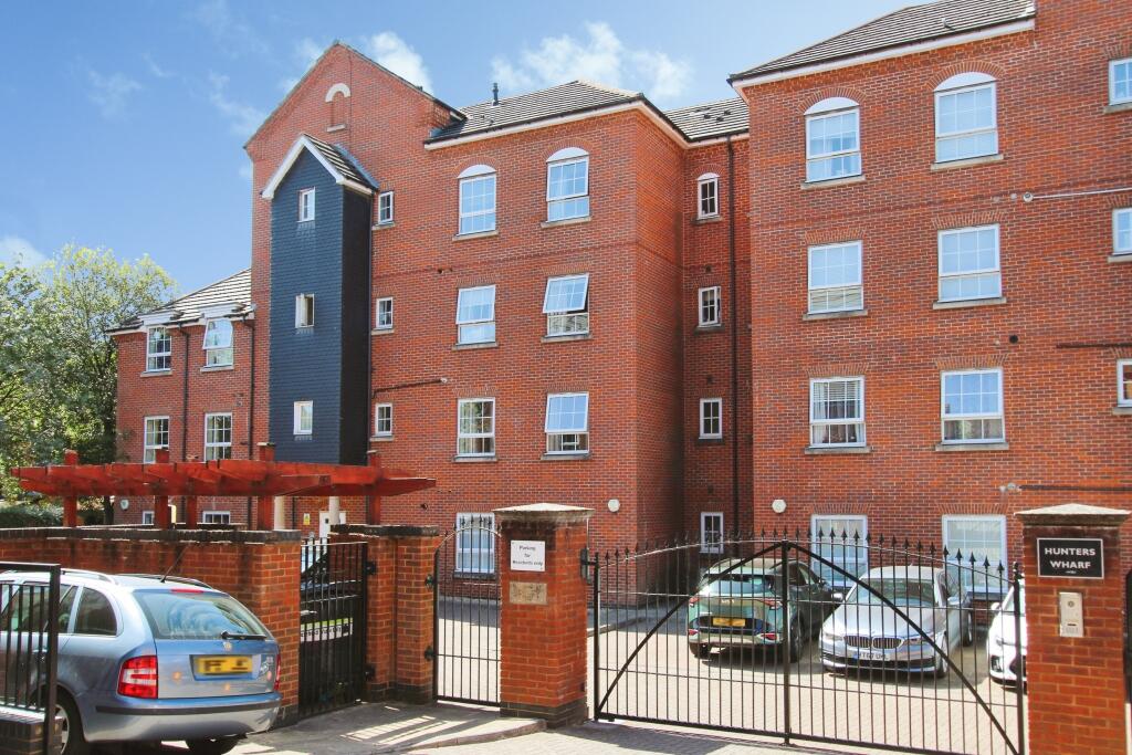 Main image of property: Katesgrove Lane, Reading, RG1