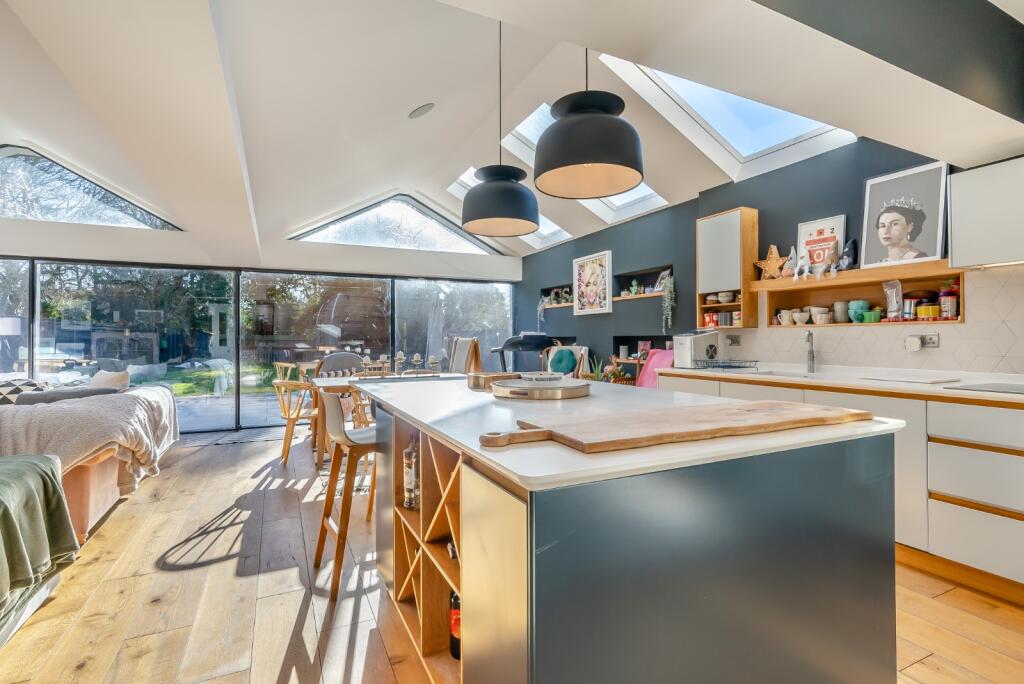 Main image of property: Salisbury Avenue, St Albans