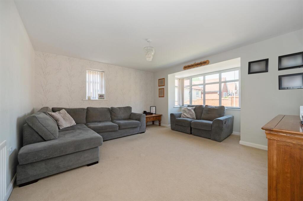 House in Clanfield - More