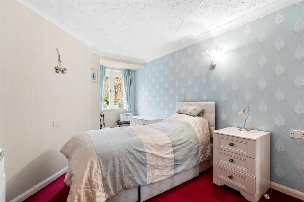 Swan Court, Banbury Road, Stratford-Upon-Avon photo 4