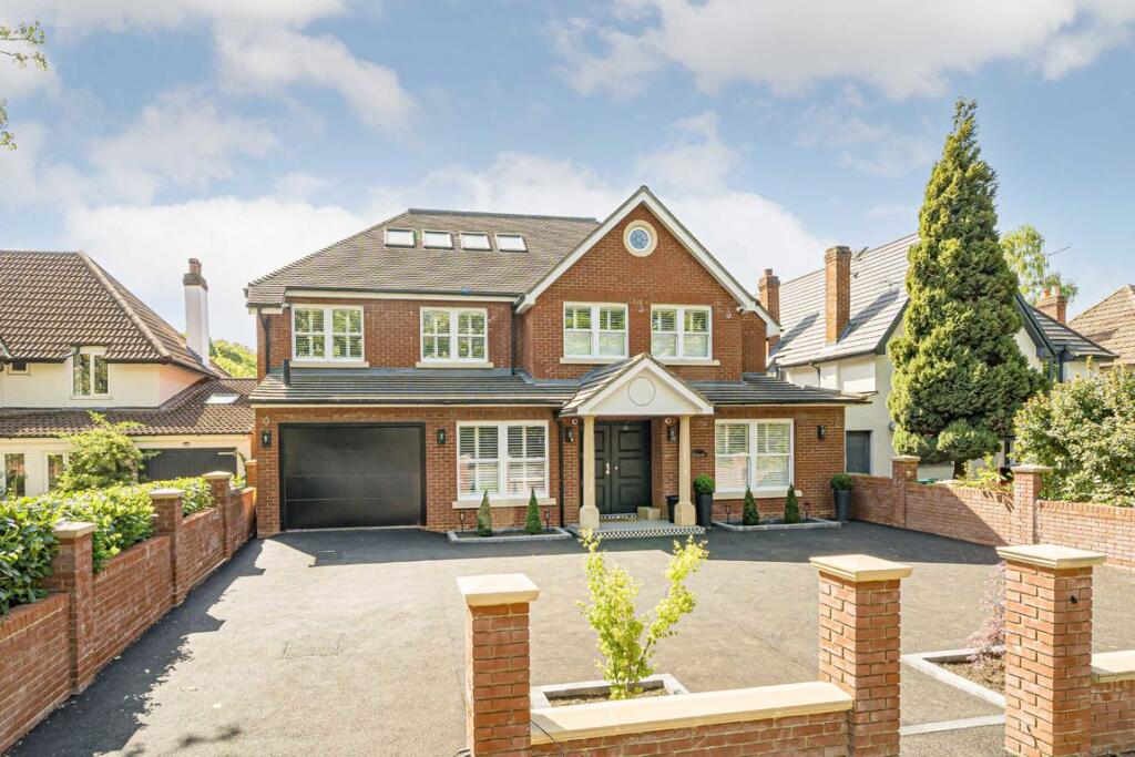 Main image of property: The Avenue, Sunbury-On-Thames