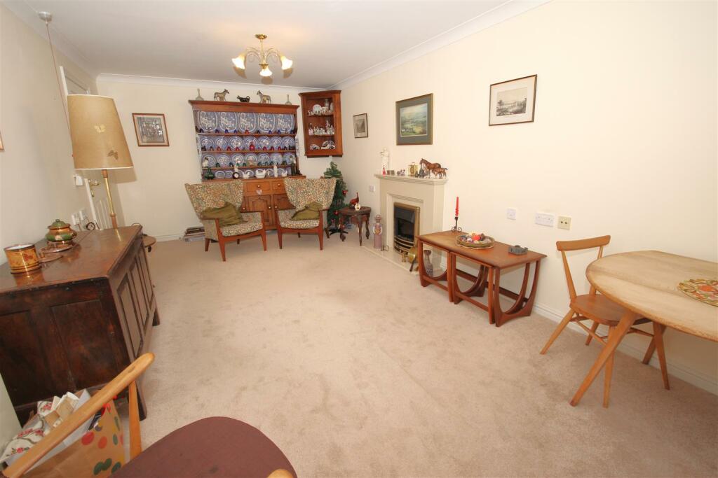 Cwrt Brynteg, Station Road, Radyr, Cardiff photo 3