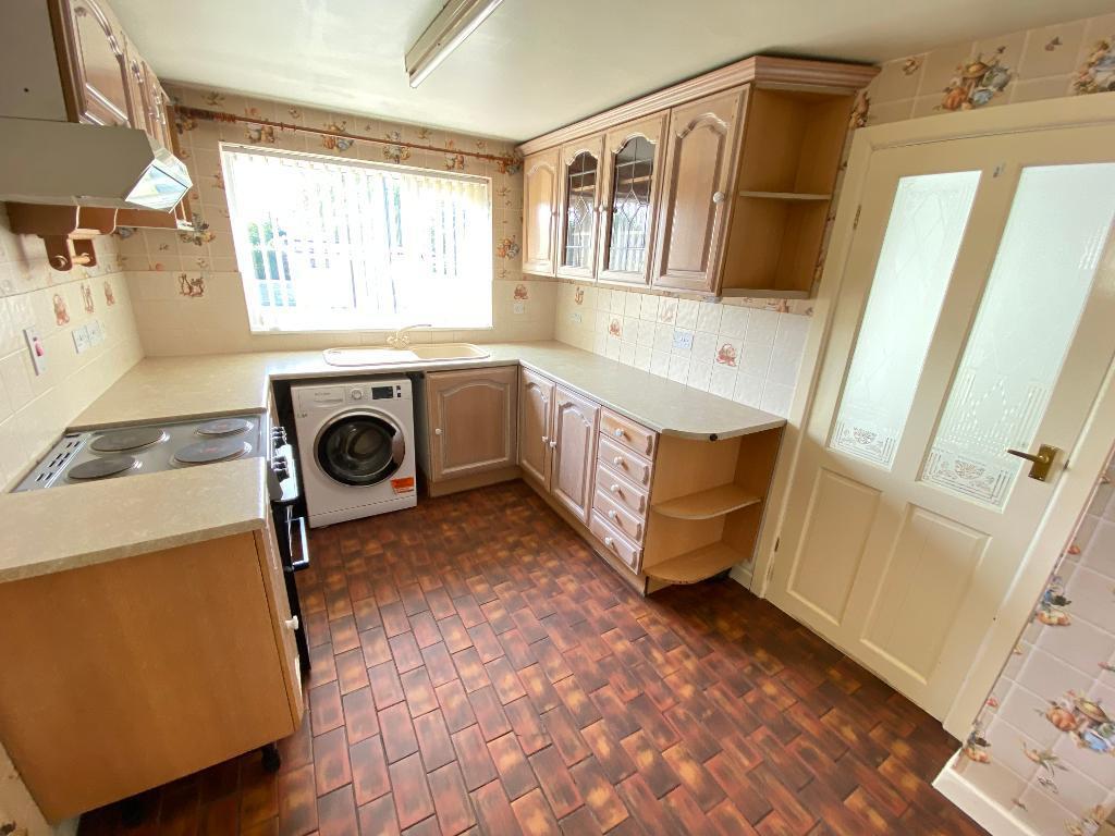 Cellarhead Road, Werrington, Stoke On Trent, ST9 0HW photo 4