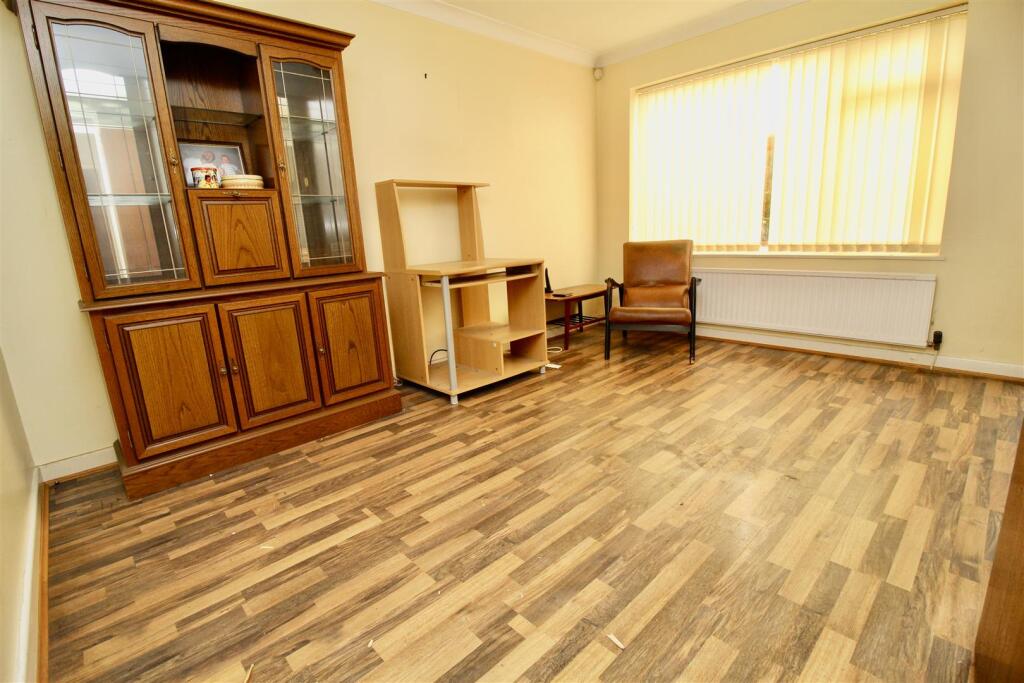 Eileen Gardens, Kingshurst, Birmingham - View 4