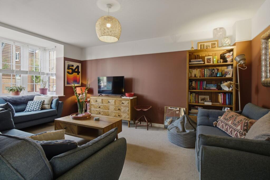 House in Worcester - View 3