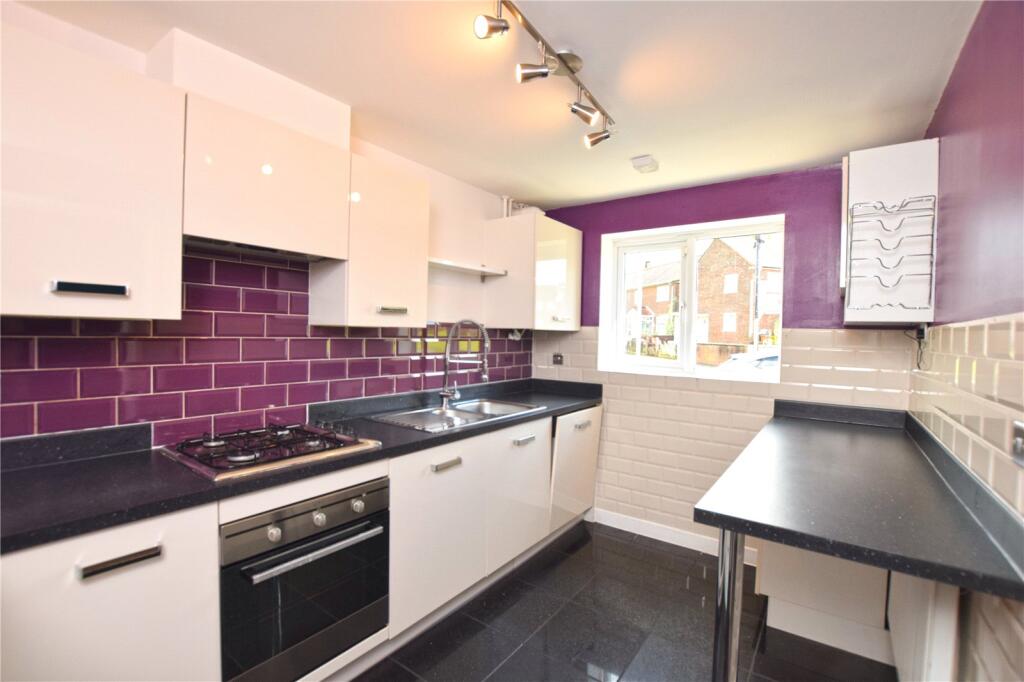 Martindale Crescent, Middleton, Manchester, Greater Manchester, M24 photo 4