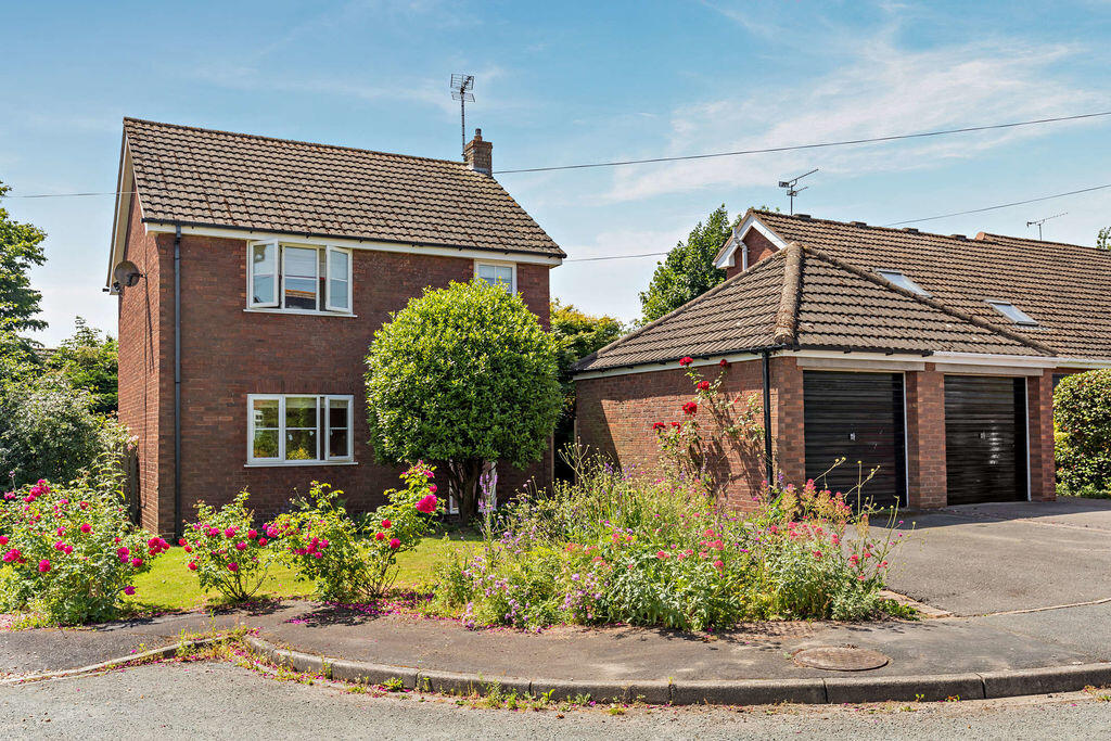 Main image of property: Eaton Nr Tarporley. Detached 3 bedroom House in quiet cul de sac,