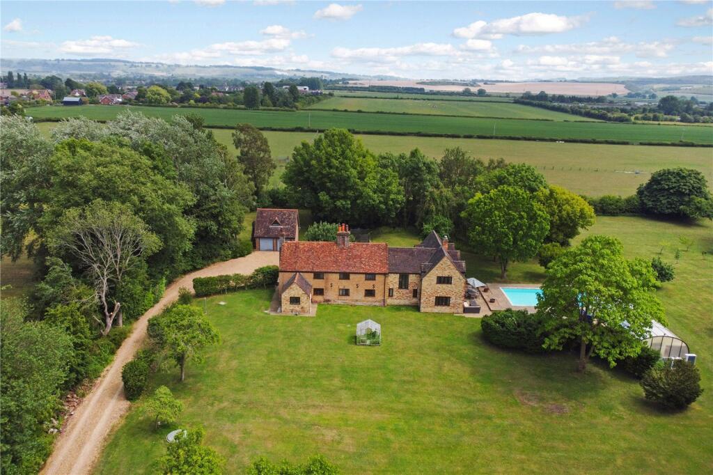 Main image of property: Leighton Road, Northall, Dunstable, Bedfordshire, LU6