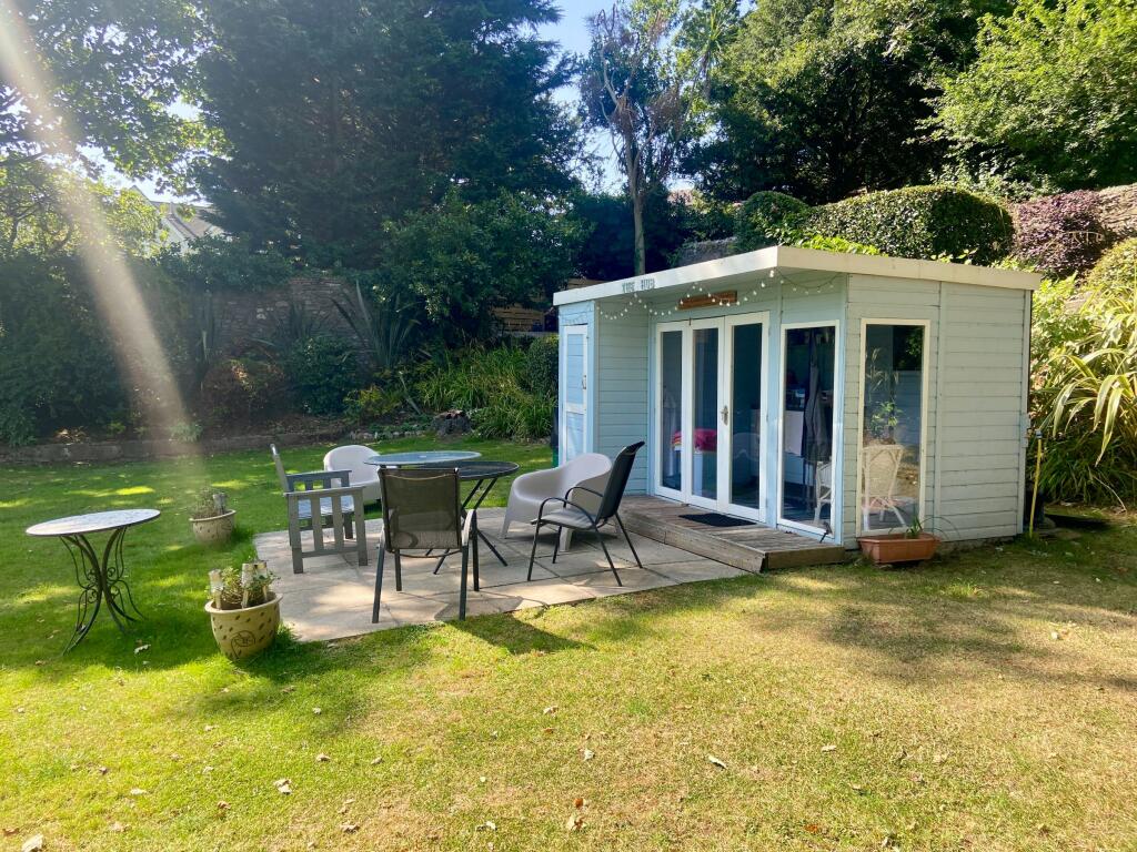 Apartment in Torquay, Wellswood - More