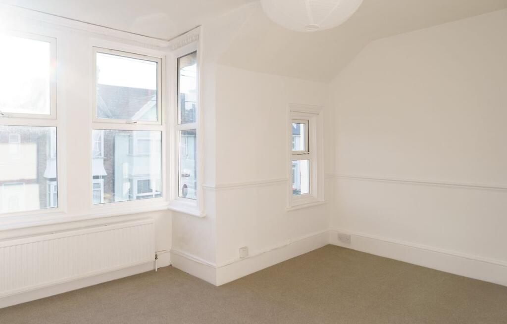 Apartment in Canterbury - View 4